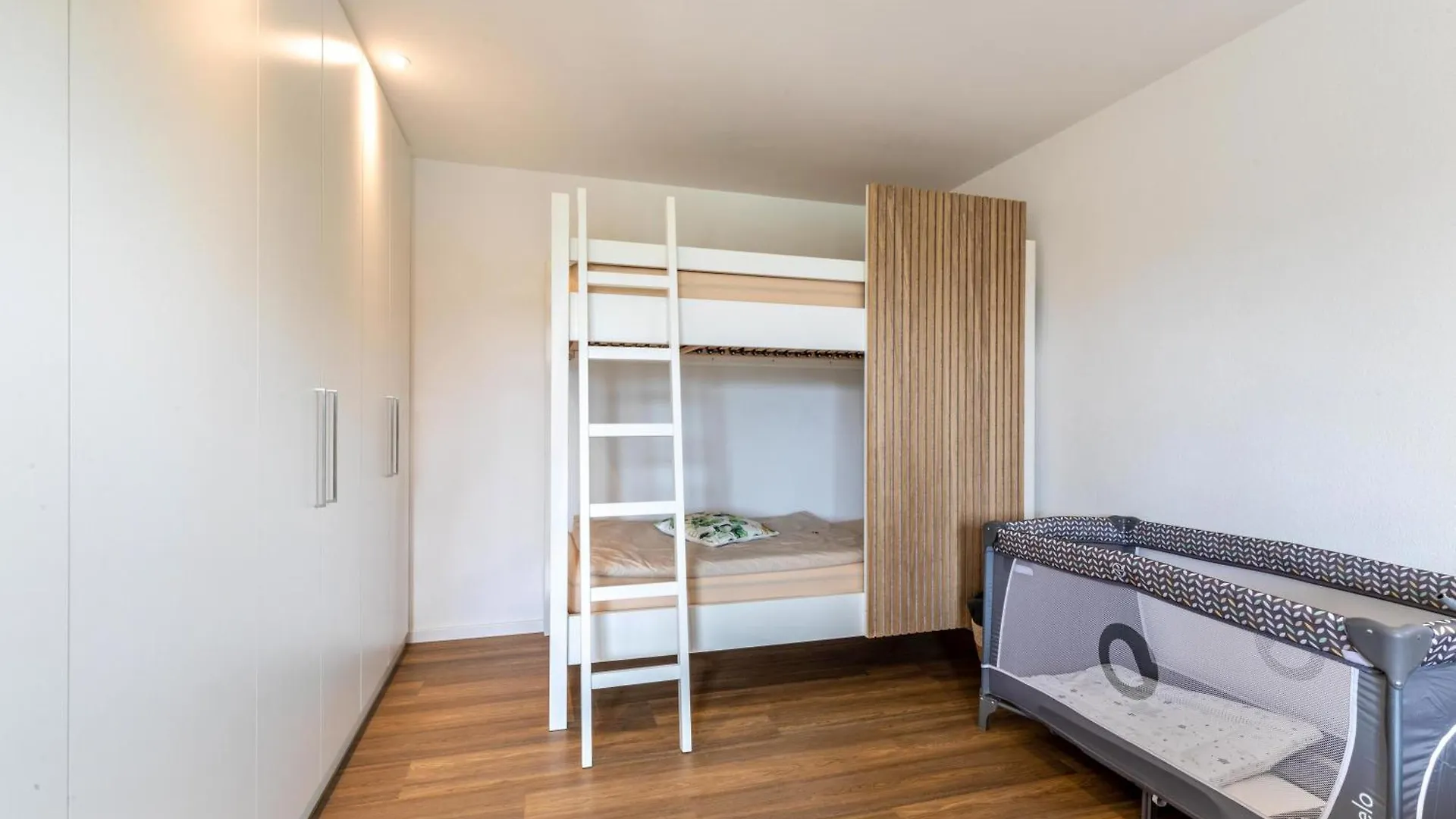 Studio 3 Parkside Apartments Guenzburg Germany