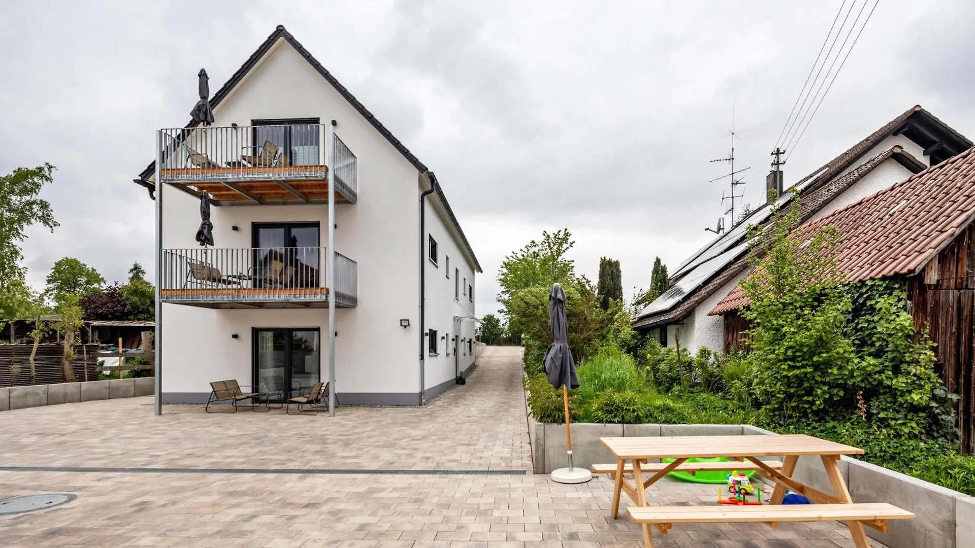 Studio 3 Parkside Apartments Guenzburg 0*,